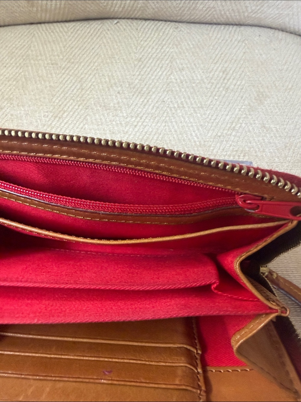 Dooney & Bourke Red Pebbled Leather Zip Wallet with Gold Plaque - Picture 10 of 11